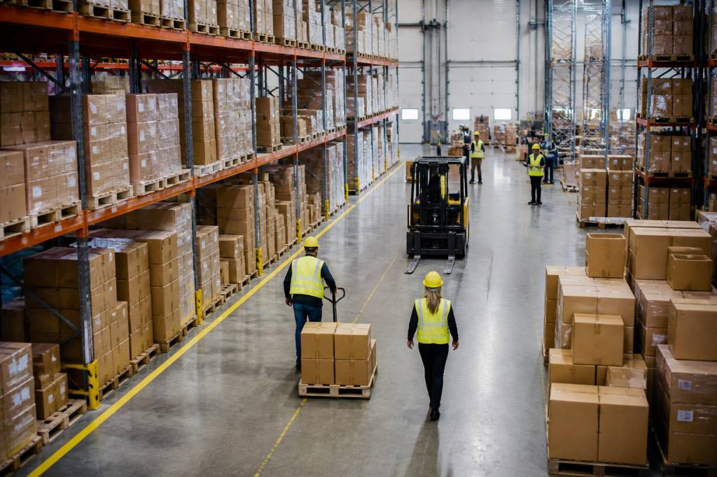 Chaine d’approvisionnement : stratégies pour optimiser les coûts et la performance logistique Chaine d'approvisionnement : stratégies pour optimiser les coûts et la performance logistique